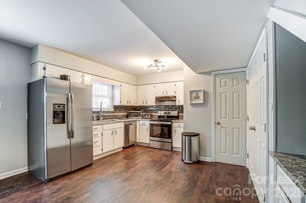 8518 Castle Pine Court - Photo 11