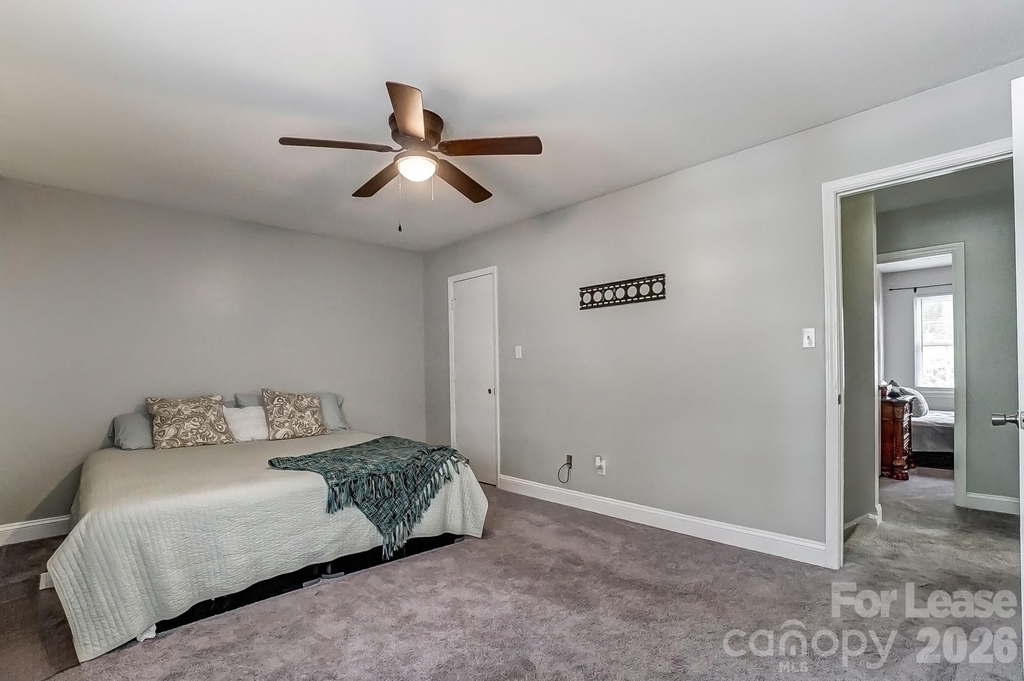 8518 Castle Pine Court - Photo 19
