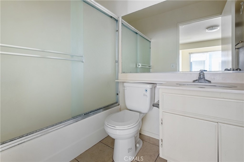 2726 S Menlo Ave. - Photo 16
