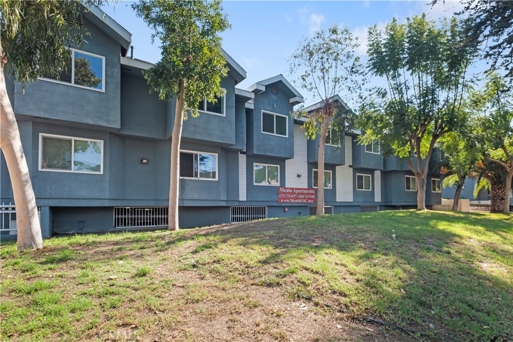 2726 S Menlo Ave. - Photo 21