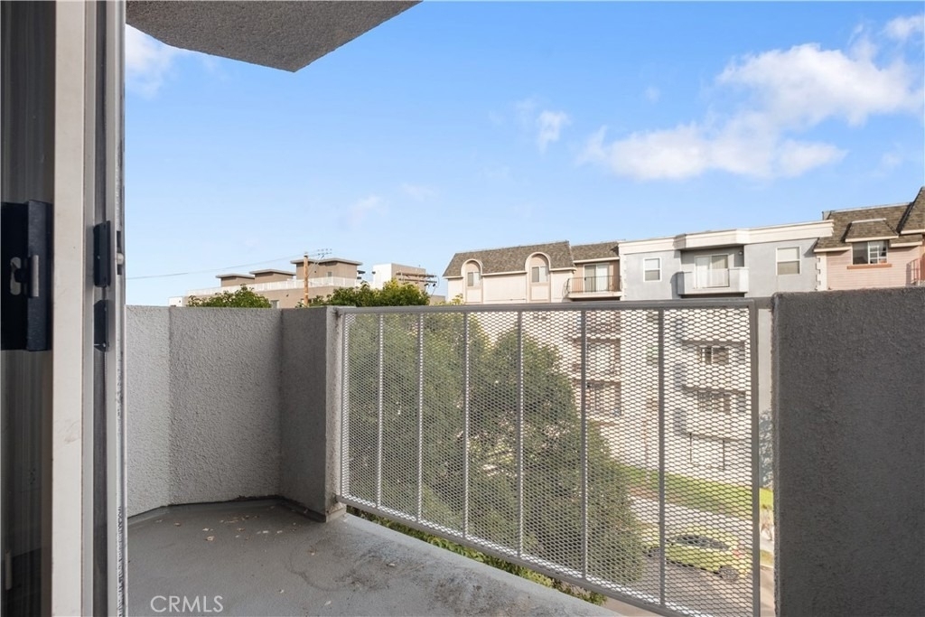 1246 W 30th Street W - Photo 17
