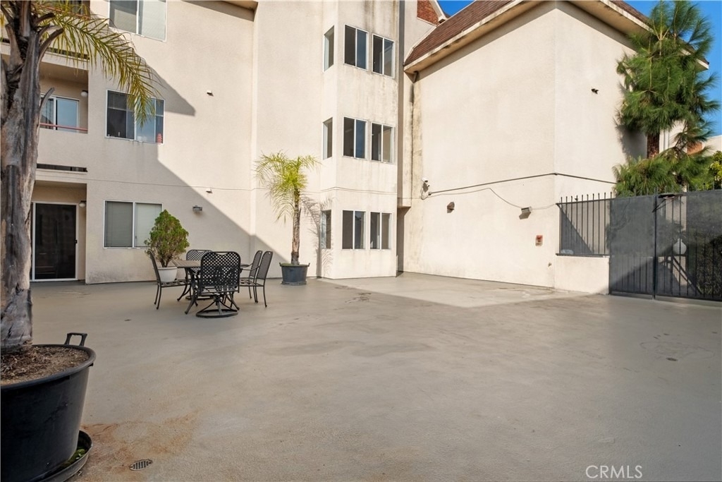 1246 W 30th Street W - Photo 12