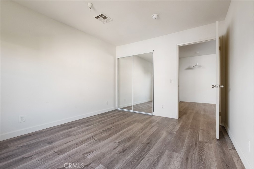 1246 W 30th Street W - Photo 2