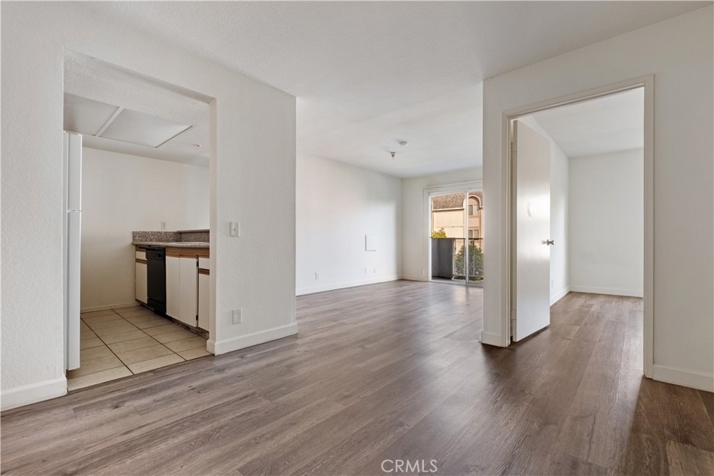 1246 W 30th Street W - Photo 1