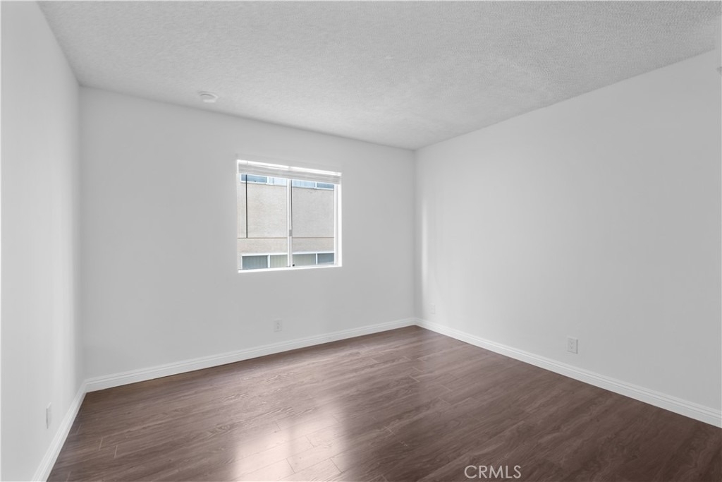 433 S Manhattan Place - Photo 8
