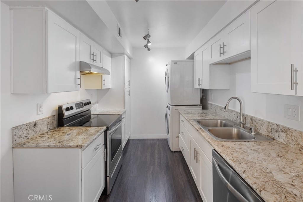 433 S Manhattan Place - Photo 3