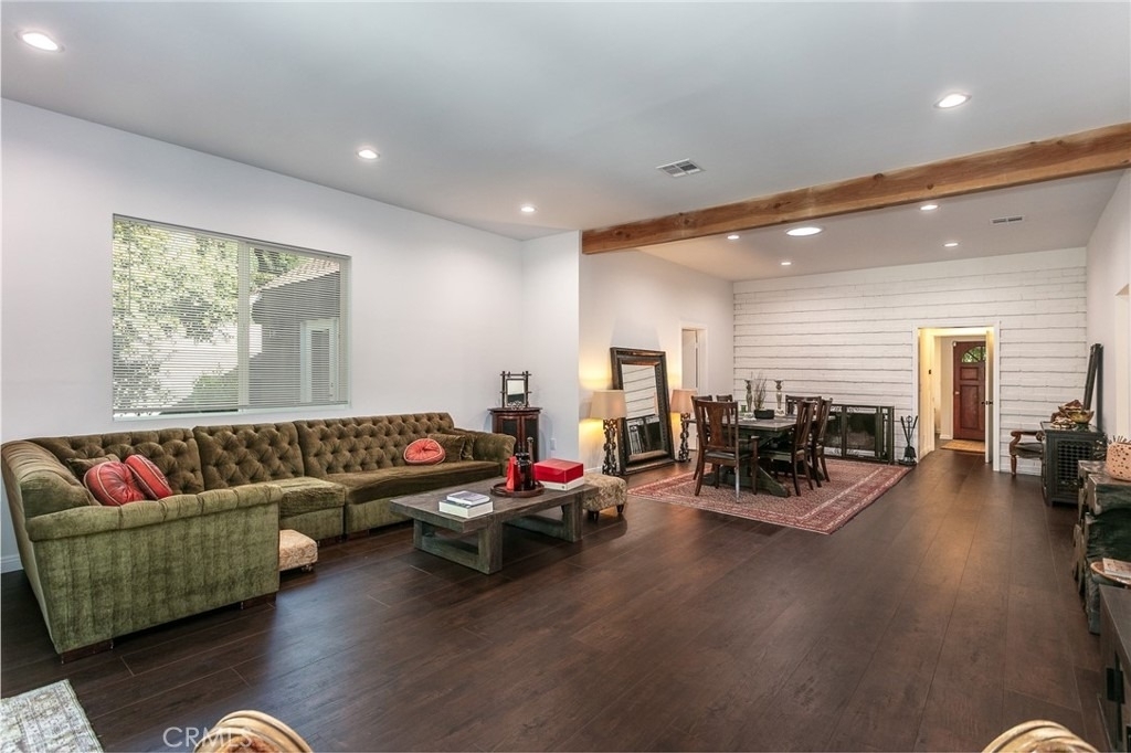 5825 Fulton Avenue - Photo 3