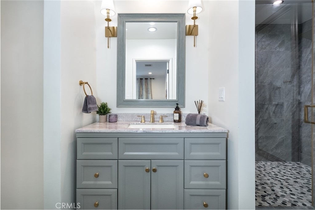 5825 Fulton Avenue - Photo 18