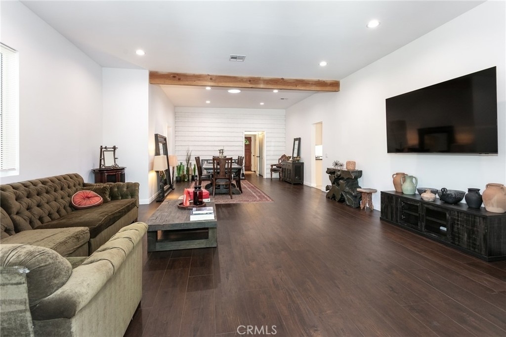 5825 Fulton Avenue - Photo 5