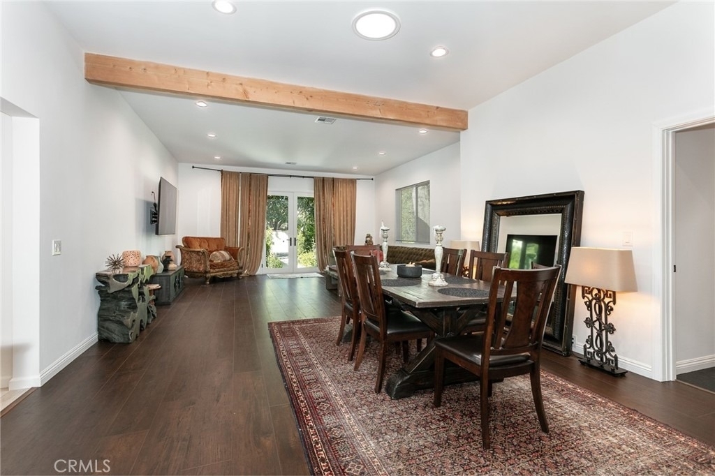 5825 Fulton Avenue - Photo 9