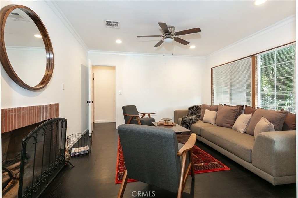 5825 Fulton Avenue - Photo 11