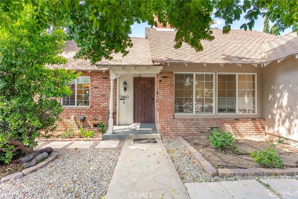 5825 Fulton Avenue - Photo 1