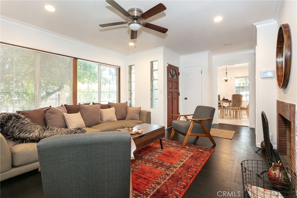 5825 Fulton Avenue - Photo 10