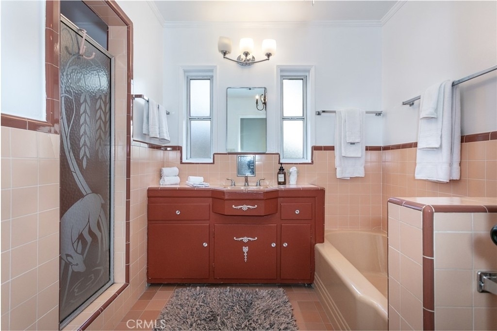 5825 Fulton Avenue - Photo 23