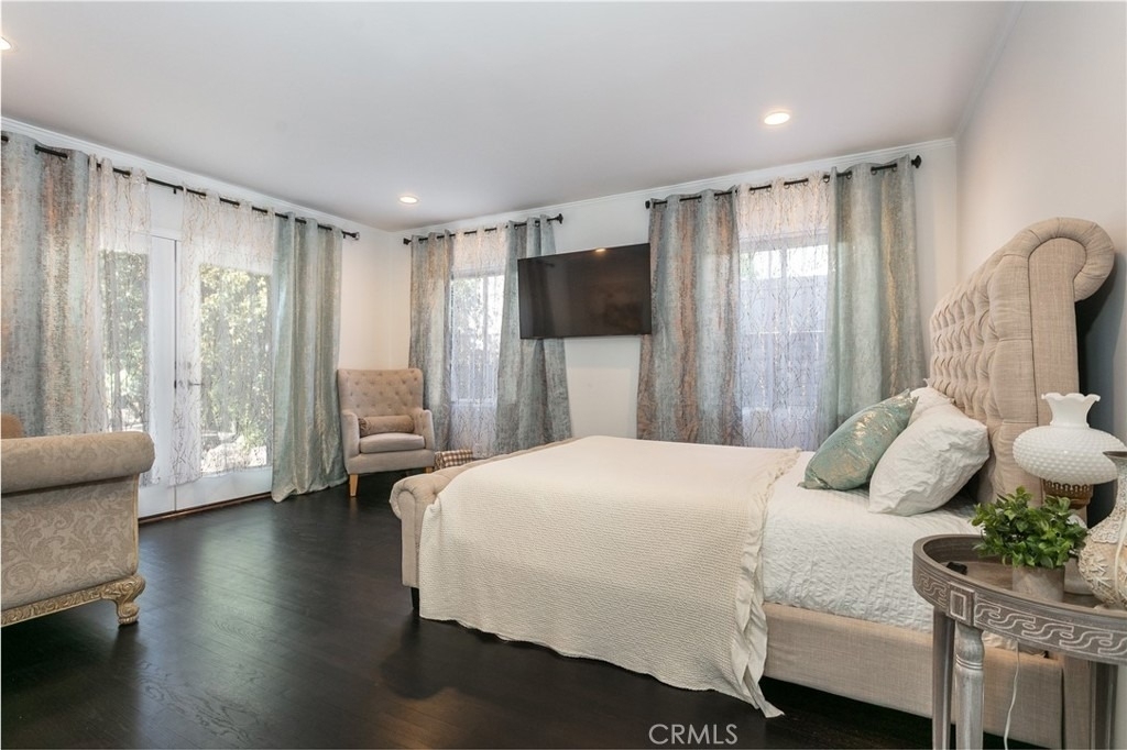 5825 Fulton Avenue - Photo 16