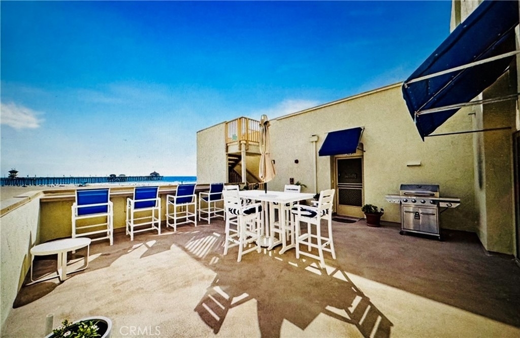 711 Pacific Coast - Photo 0