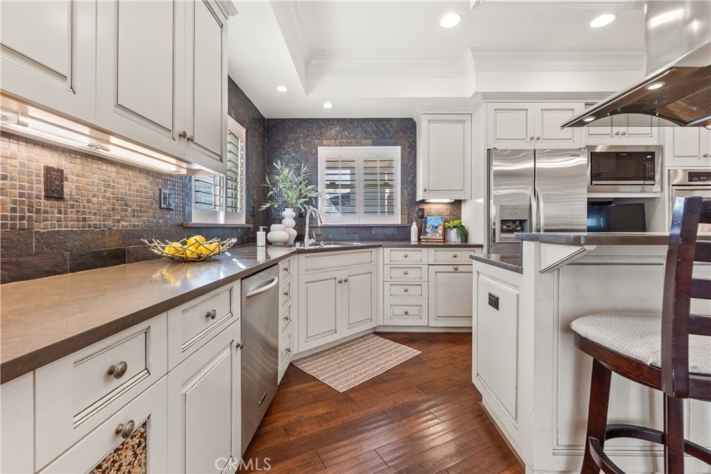 1077 10th Street - Photo 10