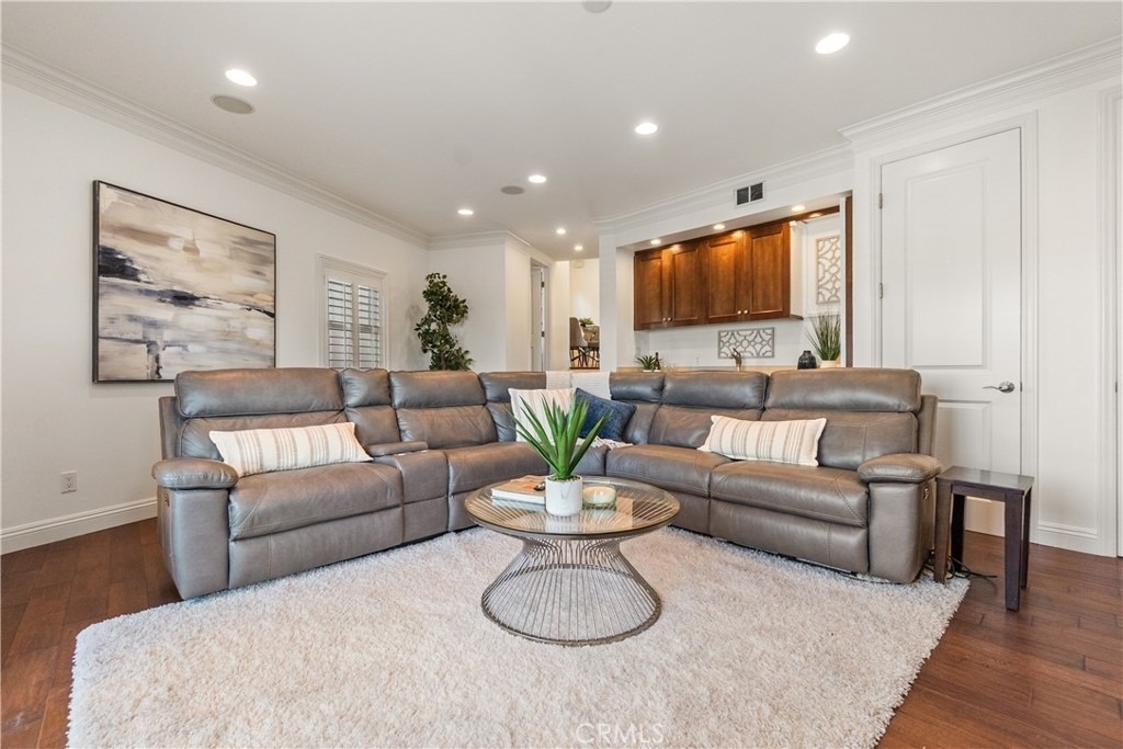 1077 10th Street - Photo 5
