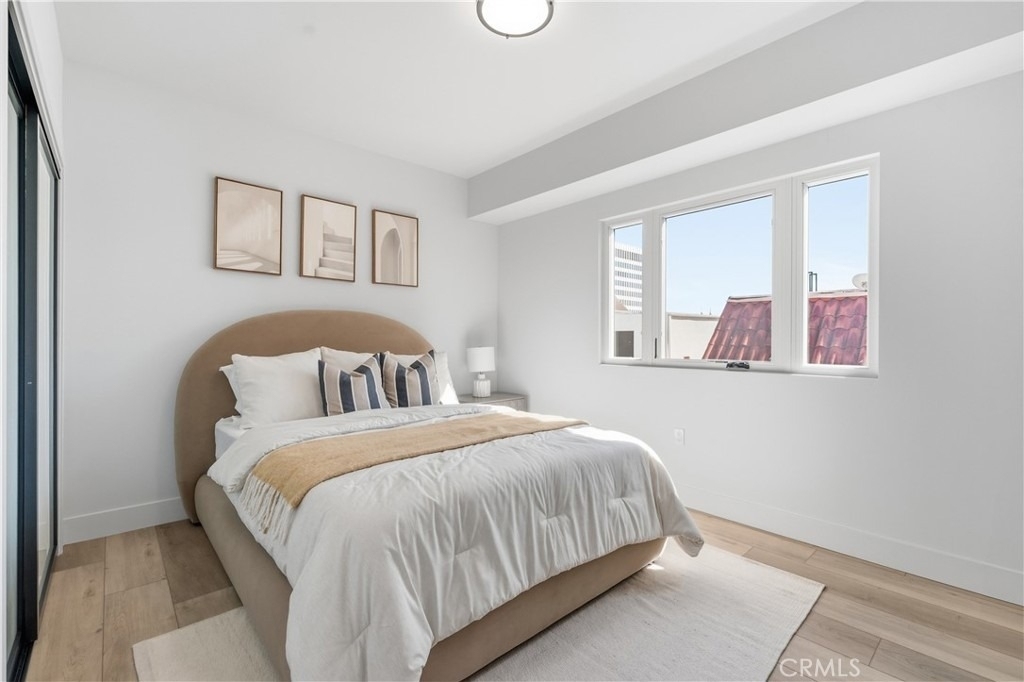 150 S Oak Knoll Avenue - Photo 12