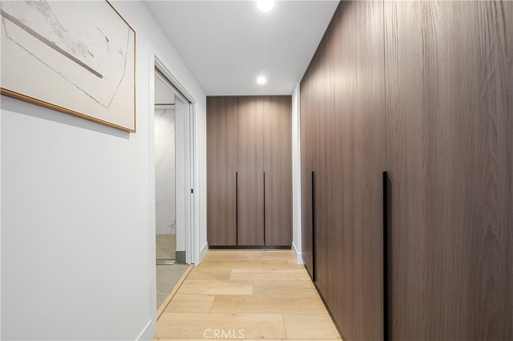 150 S Oak Knoll Avenue - Photo 9