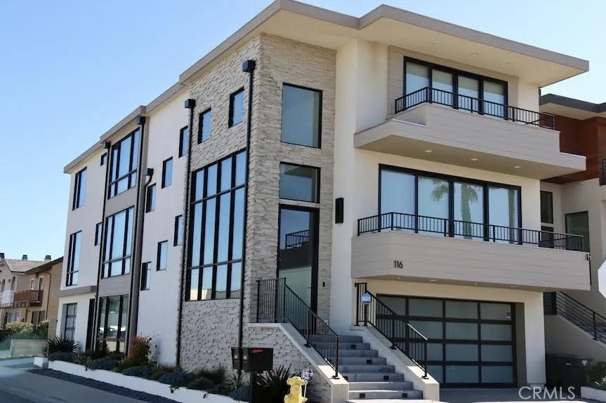 116 W Channel Islands Boulevard - Photo 0