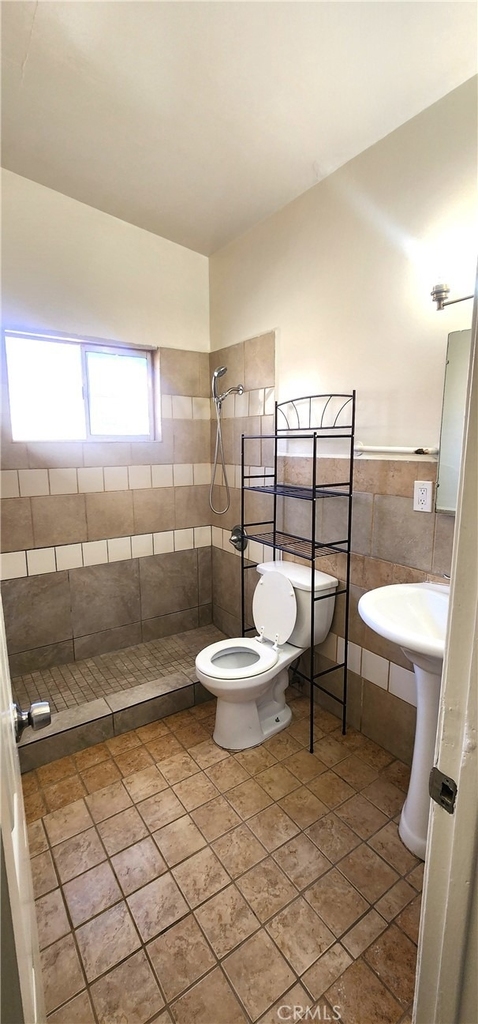 6963 Tamarisk Avenue - Photo 3