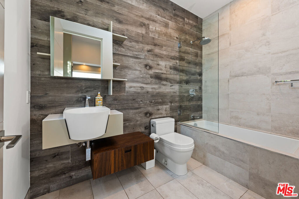 623 N Edinburgh Avenue - Photo 29