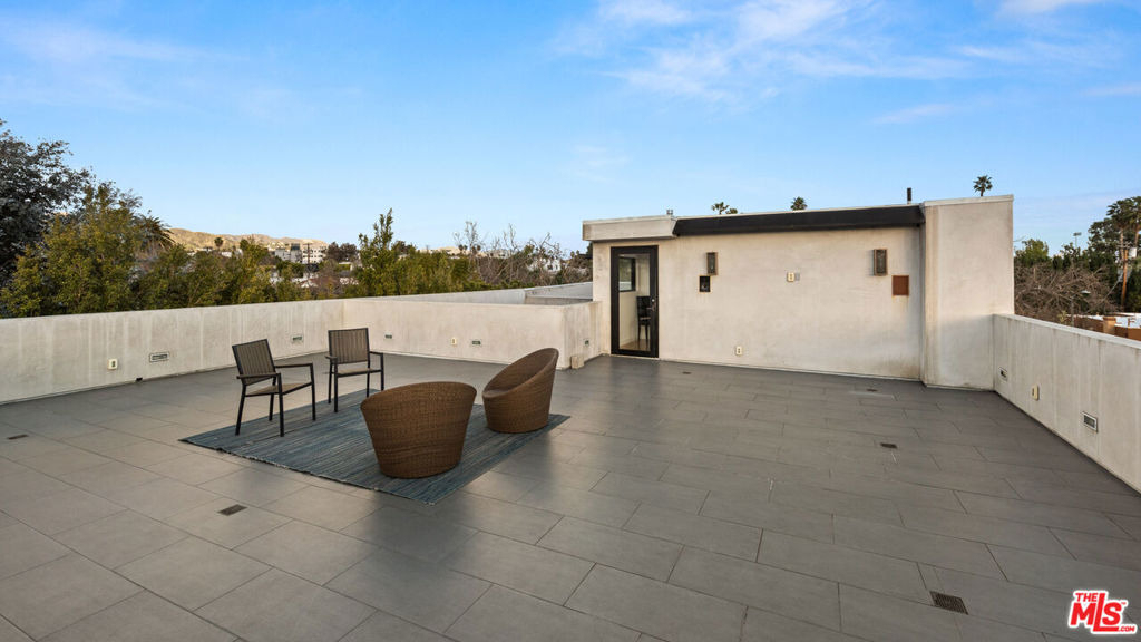 623 N Edinburgh Avenue - Photo 33