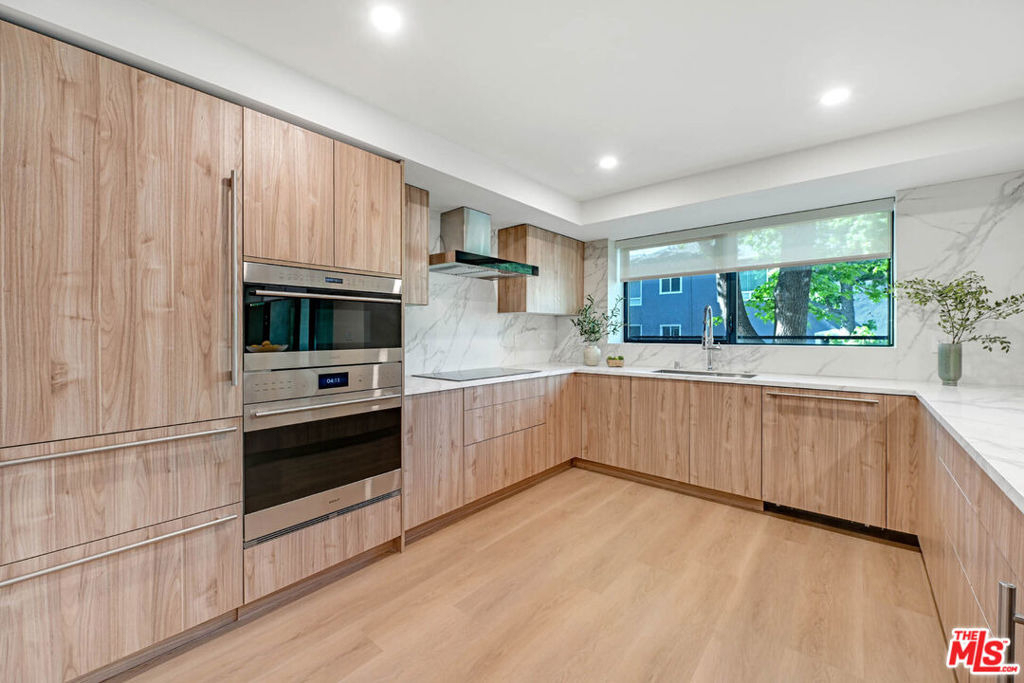350 N Palm Drive - Photo 8