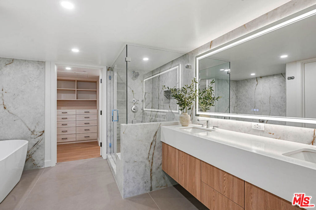 350 N Palm Drive - Photo 12