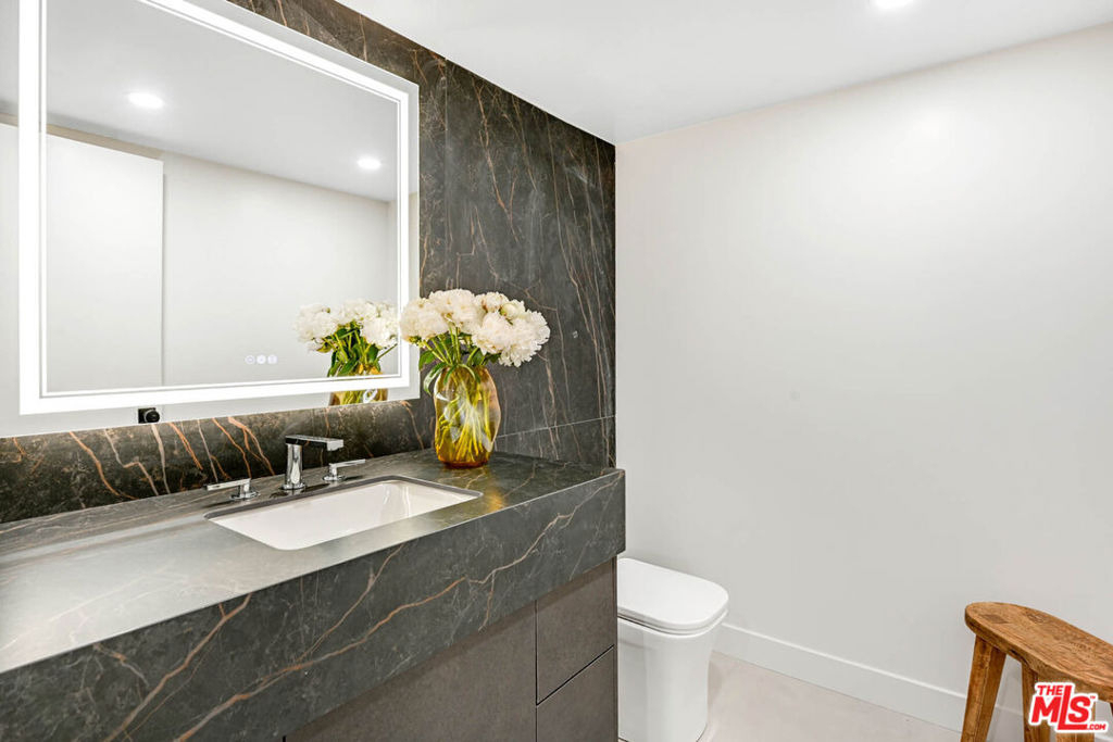 350 N Palm Drive - Photo 9