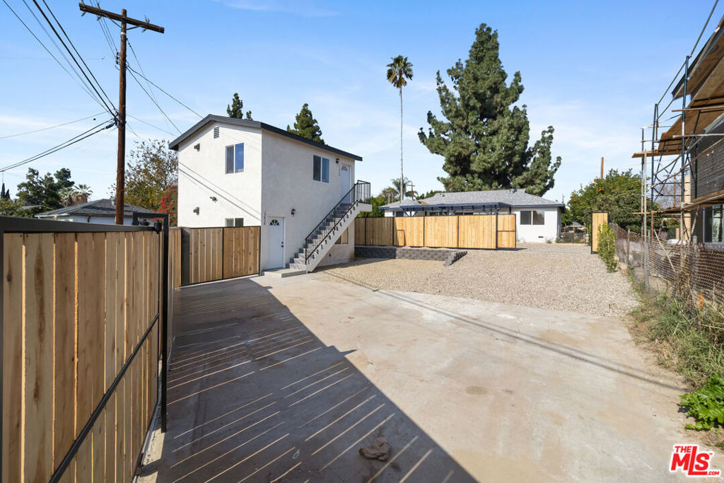 15838 Chatsworth Street - Photo 0