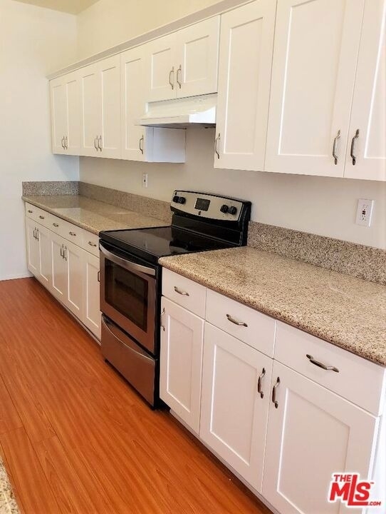 435 N Palm Drive - Photo 10