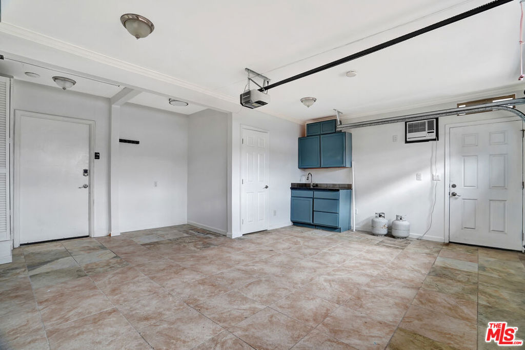5155 Densmore Avenue - Photo 41