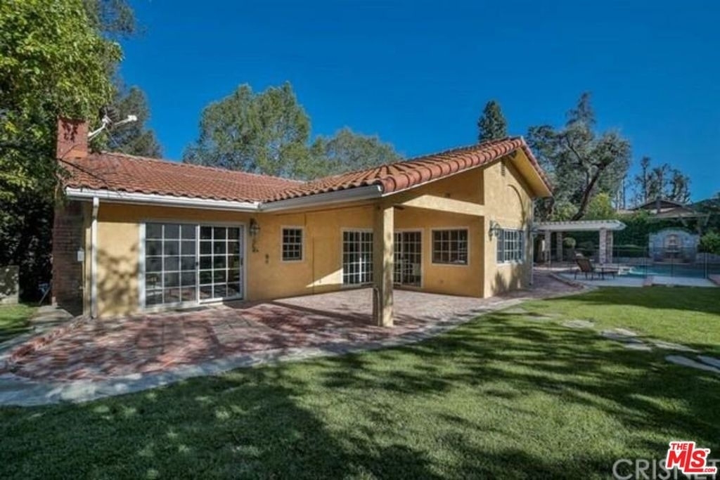 4949 Palomar Drive - Photo 3