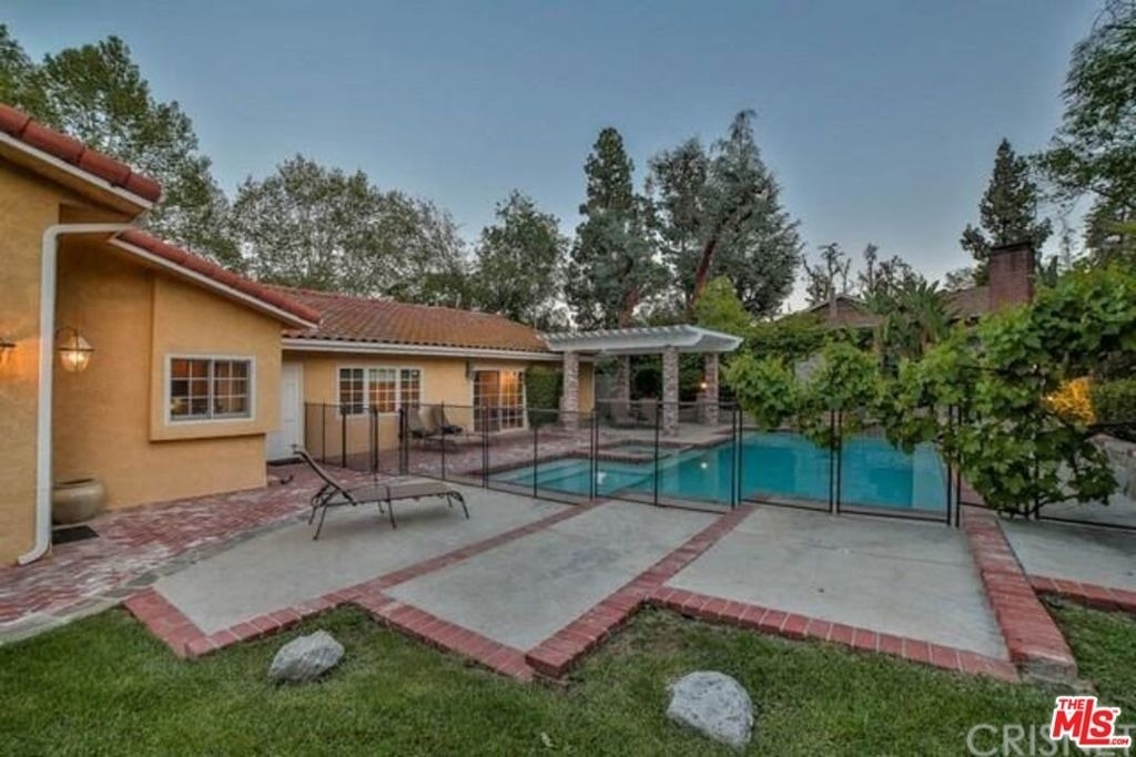 4949 Palomar Drive - Photo 6