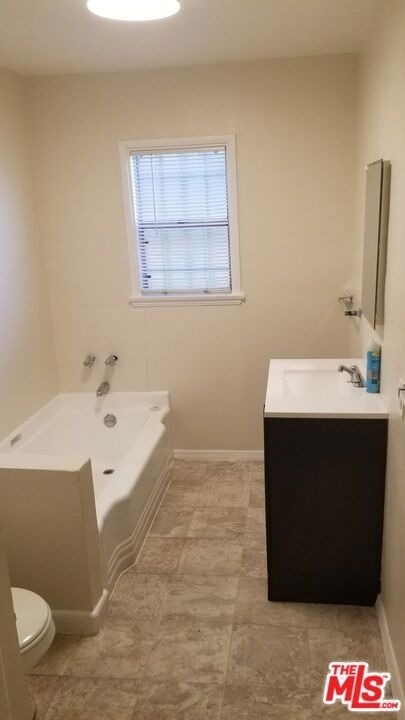 1414 W 25th Street - Photo 5