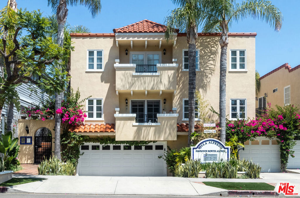 916 N Alfred Street - Photo 1