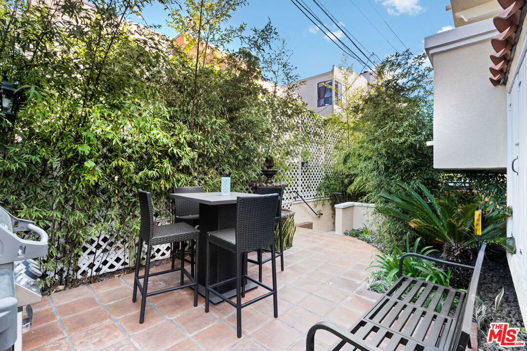 916 N Alfred Street - Photo 14