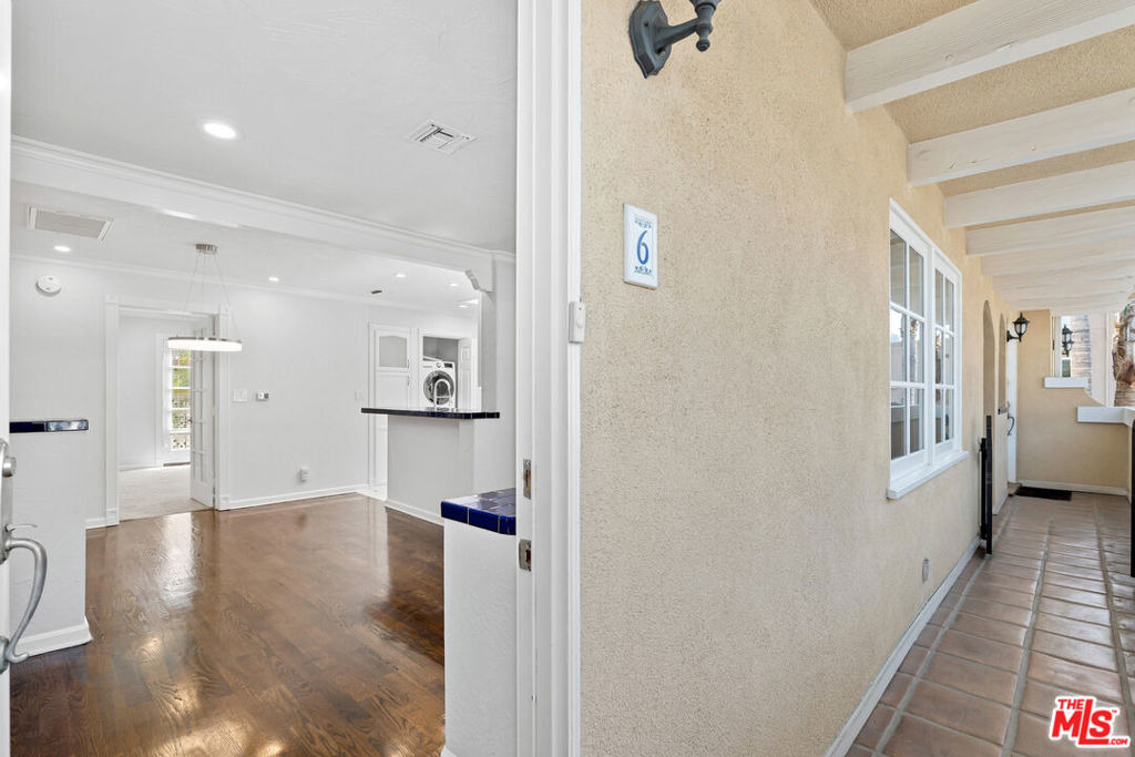 916 N Alfred Street - Photo 7