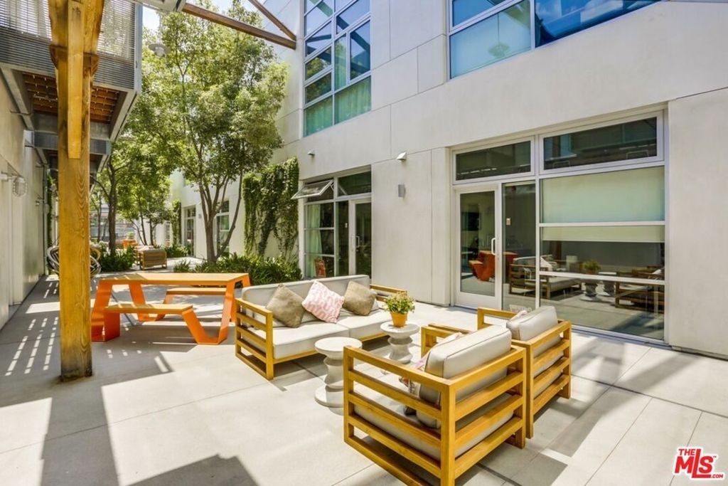 527 Molino Street - Photo 18