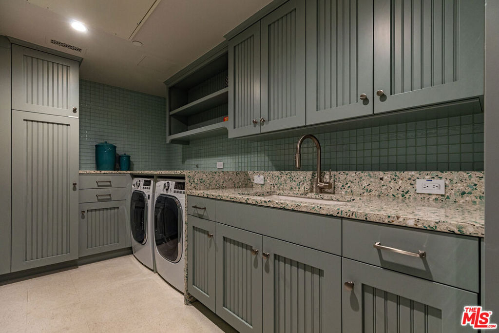 127 Hollister Avenue - Photo 17