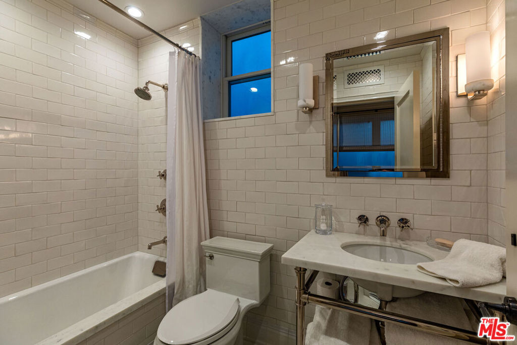 127 Hollister Avenue - Photo 16