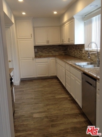 216 S Rexford Drive - Photo 3