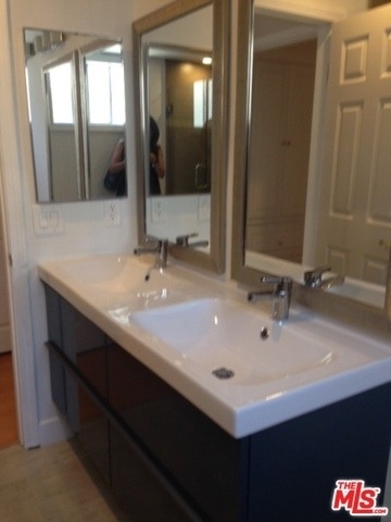 216 S Rexford Drive - Photo 12