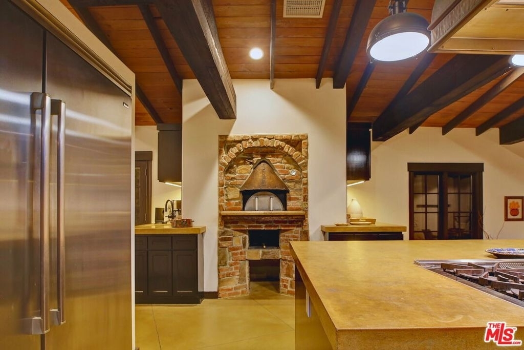 2570 Nichols Canyon Road - Photo 15
