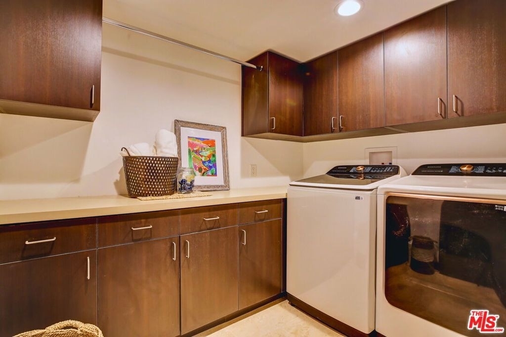 2570 Nichols Canyon Road - Photo 29