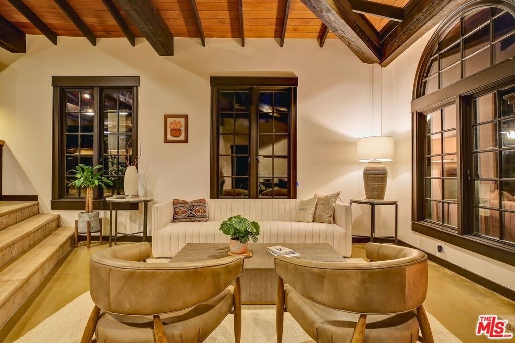 2570 Nichols Canyon Road - Photo 13