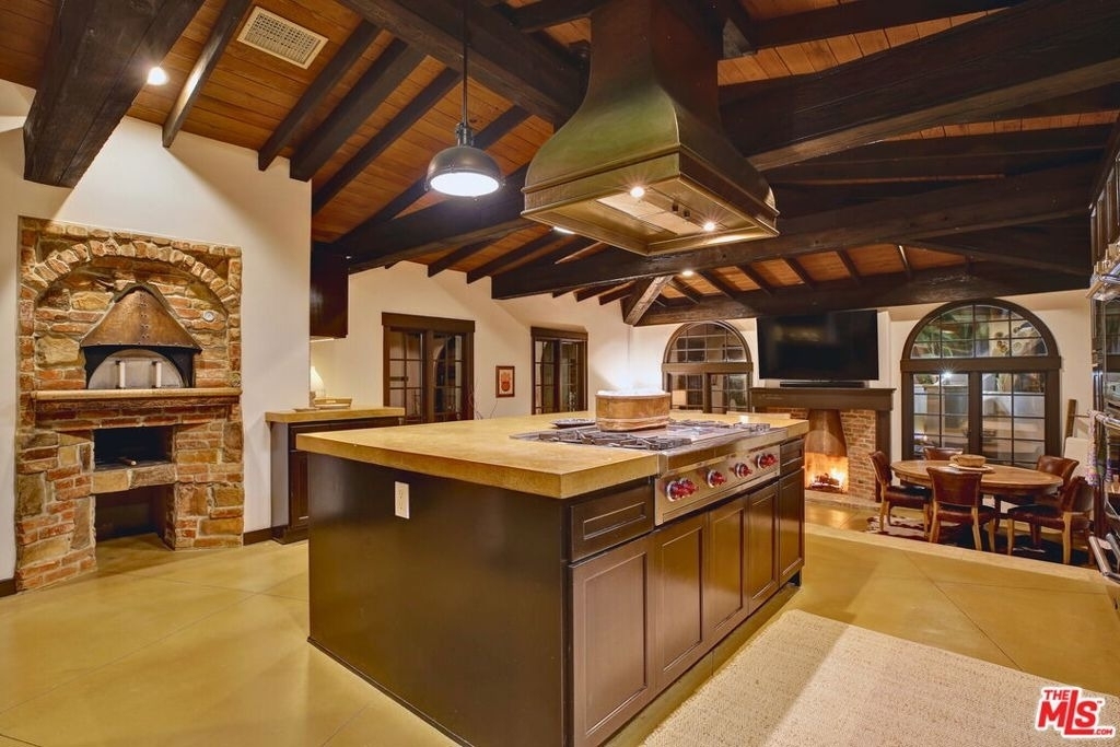 2570 Nichols Canyon Road - Photo 14