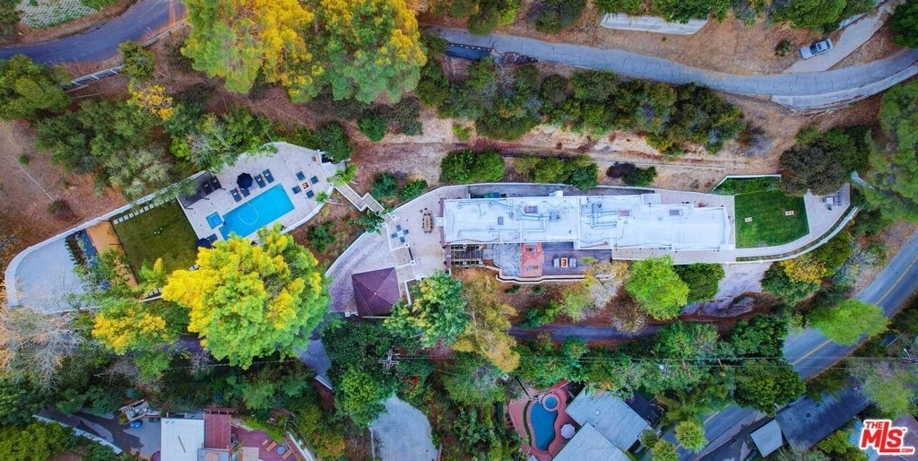 2570 Nichols Canyon Road - Photo 9